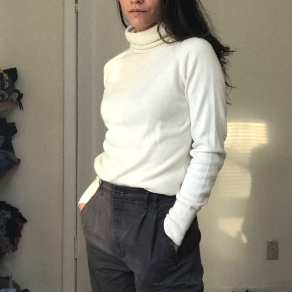 Vintage cream turtleneck